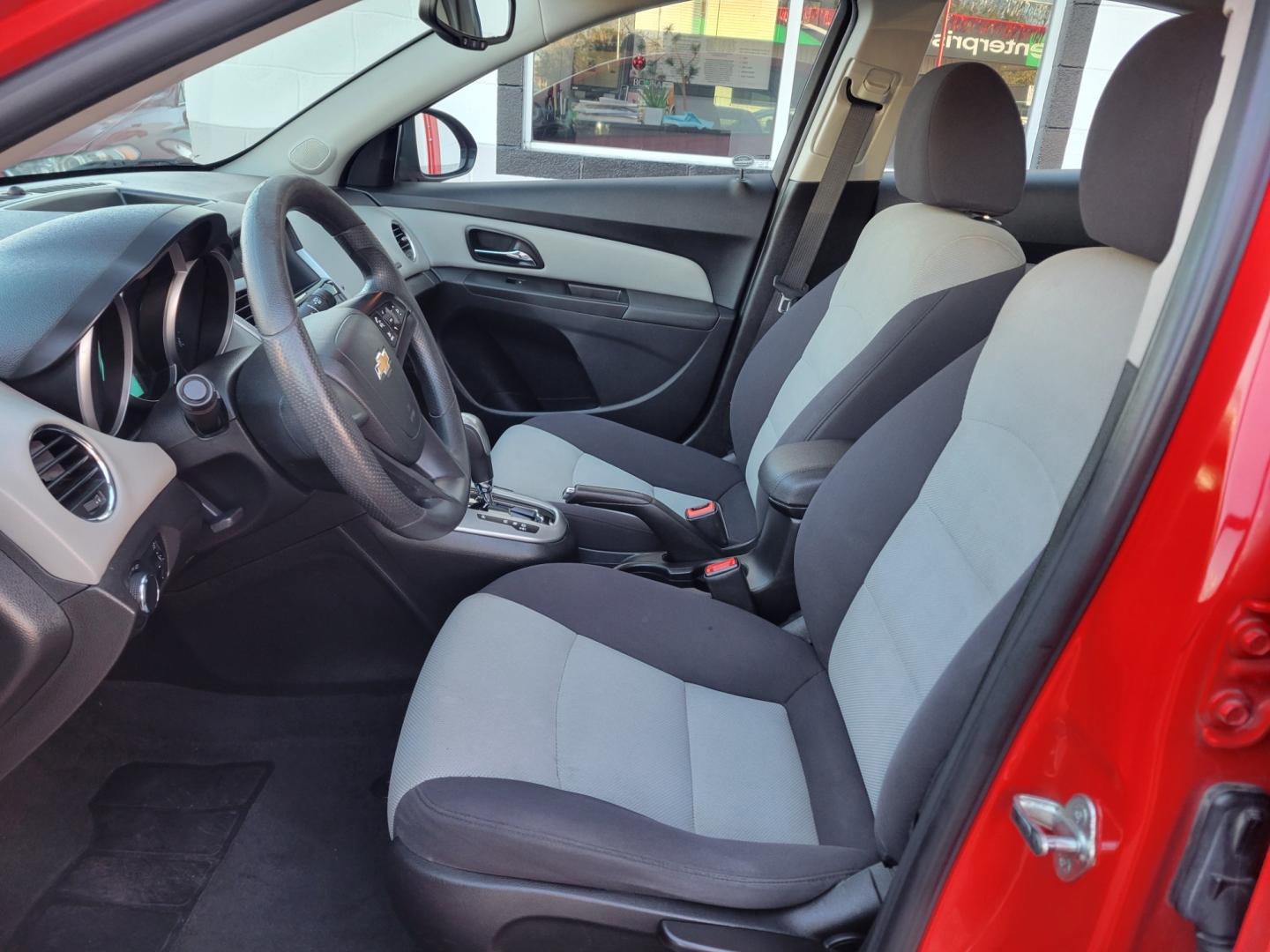 2014 Red Chevrolet Cruze LS Auto (1G1PA5SH8E7) with an 1.8L L4 DOHC 16V FFV engine, 6-Speed Automatic transmission, located at 503 West Court, Seguin, TX, 78155, (830) 379-3373, 29.568621, -97.969803 - Photo#4